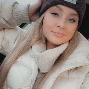 Meet your Posher, Melanie